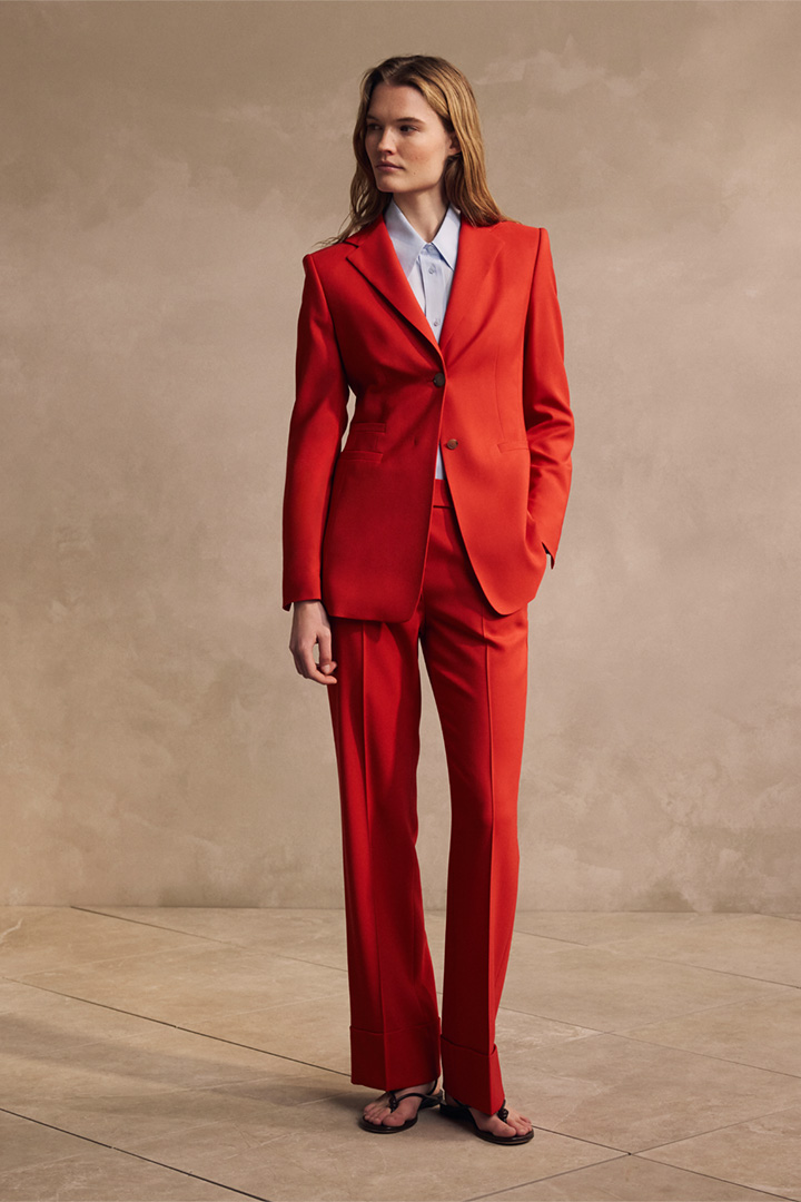 Führt zu Look-Detailseite „Shop the look“