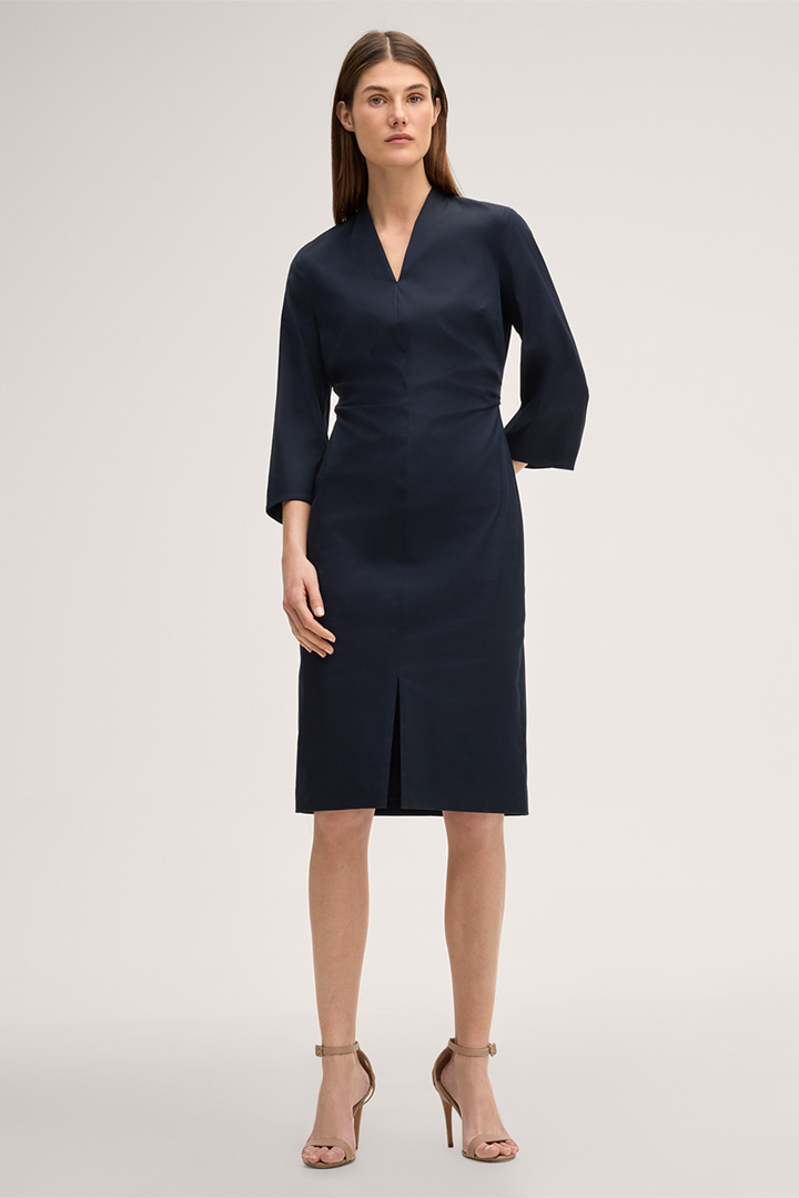 Führt zu Produktdetailseite „Baumwollstretch-Etui-Kleid in Navy"