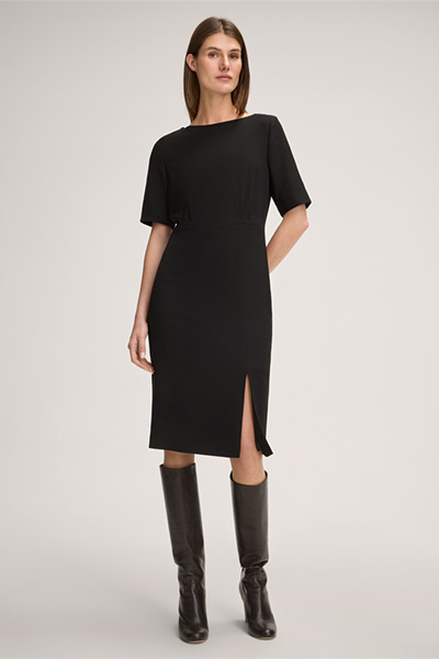 Crepe-Etui-Kleid mit Halbarm und U-Boot Ausschnitt in Schwarz