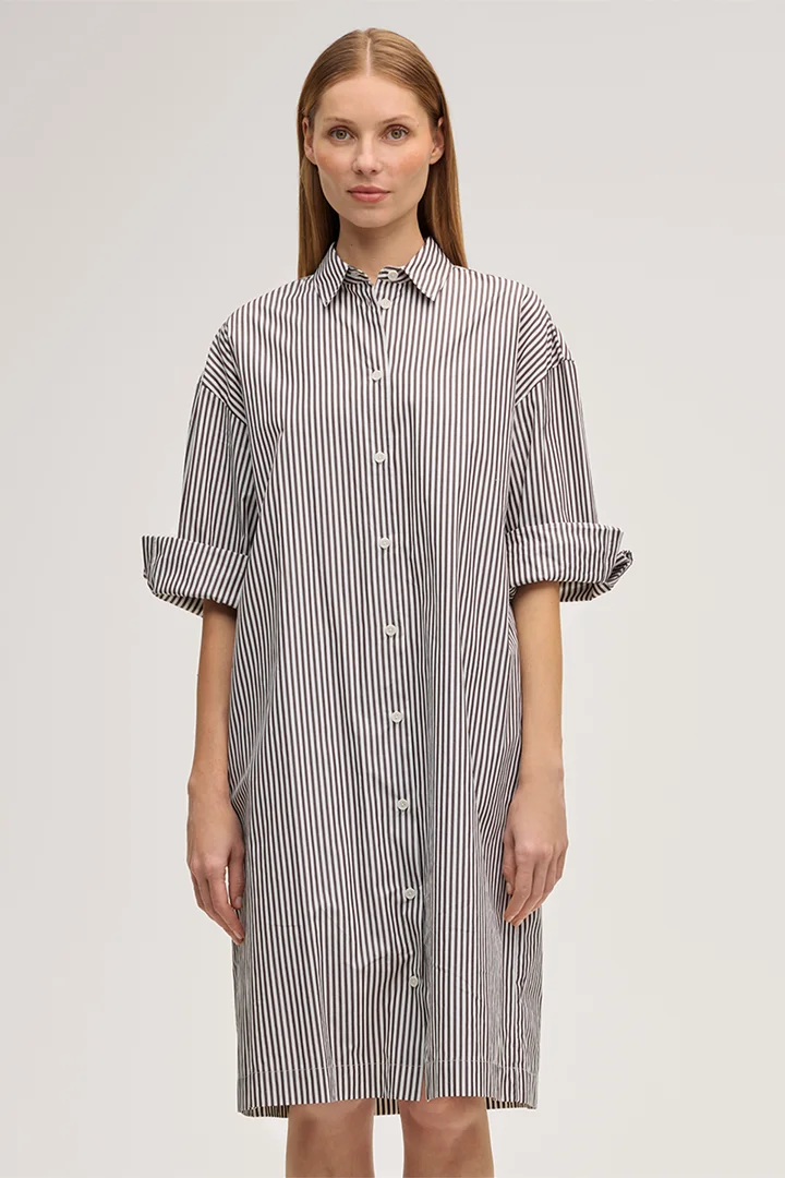 Führt zu Produktdetailseite „Baumwoll-Kleid Loose Fit in Ecru-Dunkelbraun gestreift"