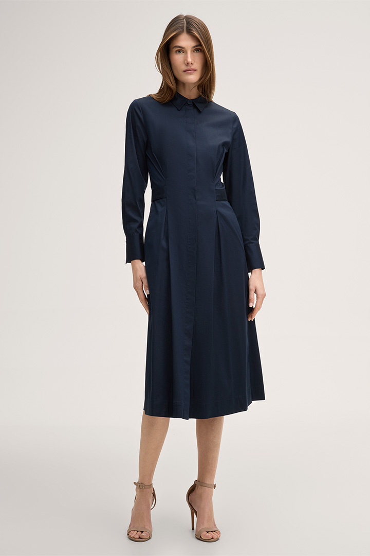 Leads to product detail page "Midi-length stretch cotton shirt dress with shirt collar in navy"