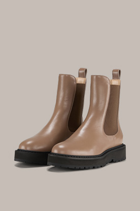 Chelsea Boot in Calf Nappa Leather in Taupe by Unützer