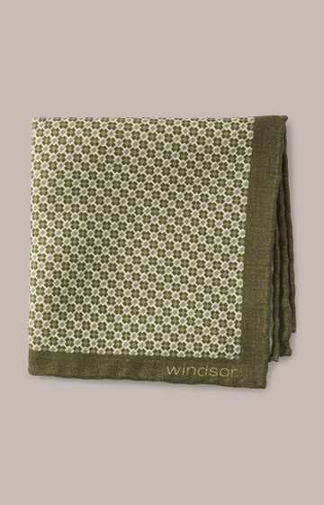 Virgin Wool Handkerchief in Beige with Green Crosses