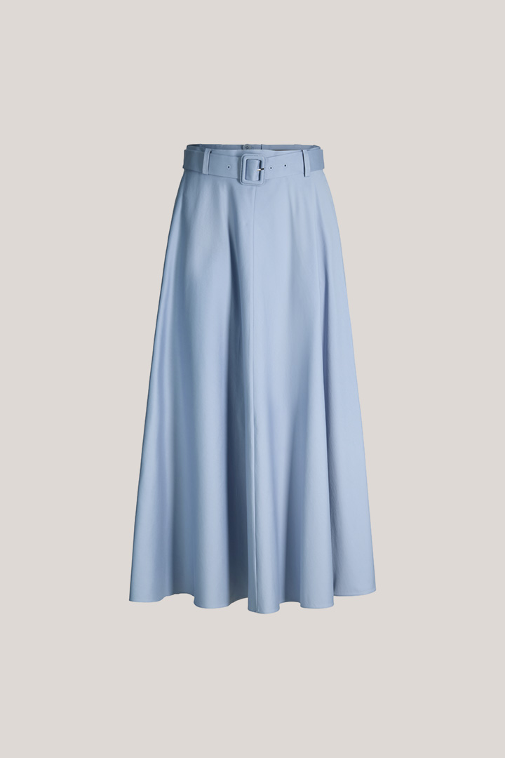 Führt zu Produktdetailseite „Baumwollstretch-Midi-Rock mit Gürtel in Hellblau"