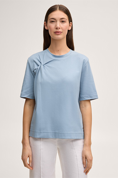 Führt zu Produktdetailseite „Baumwoll-Interlock-Halbarm-Shirt mit Knotendetail in Hellblau"