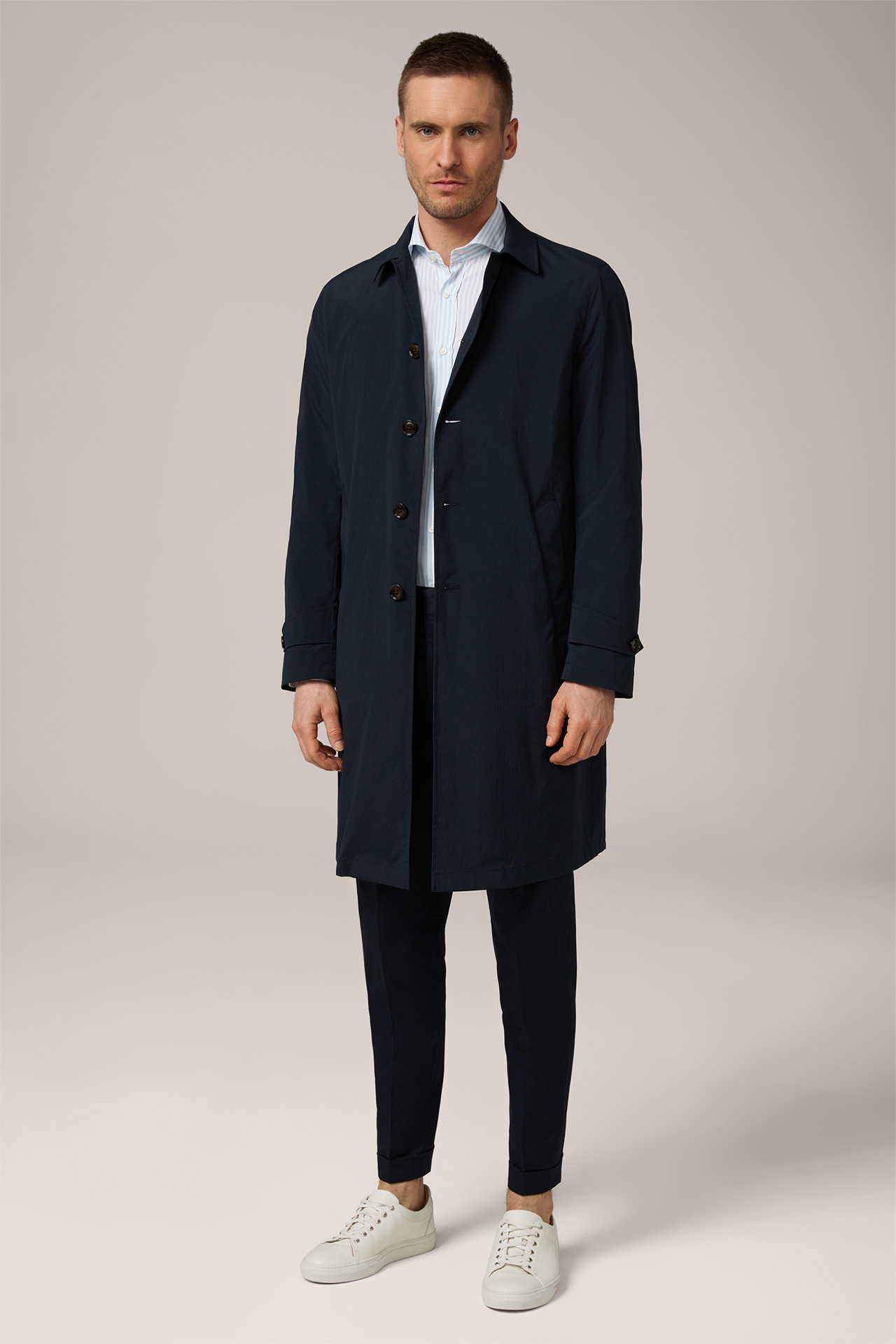 Nylon Travel Coat with Turn-down Collar in Navy