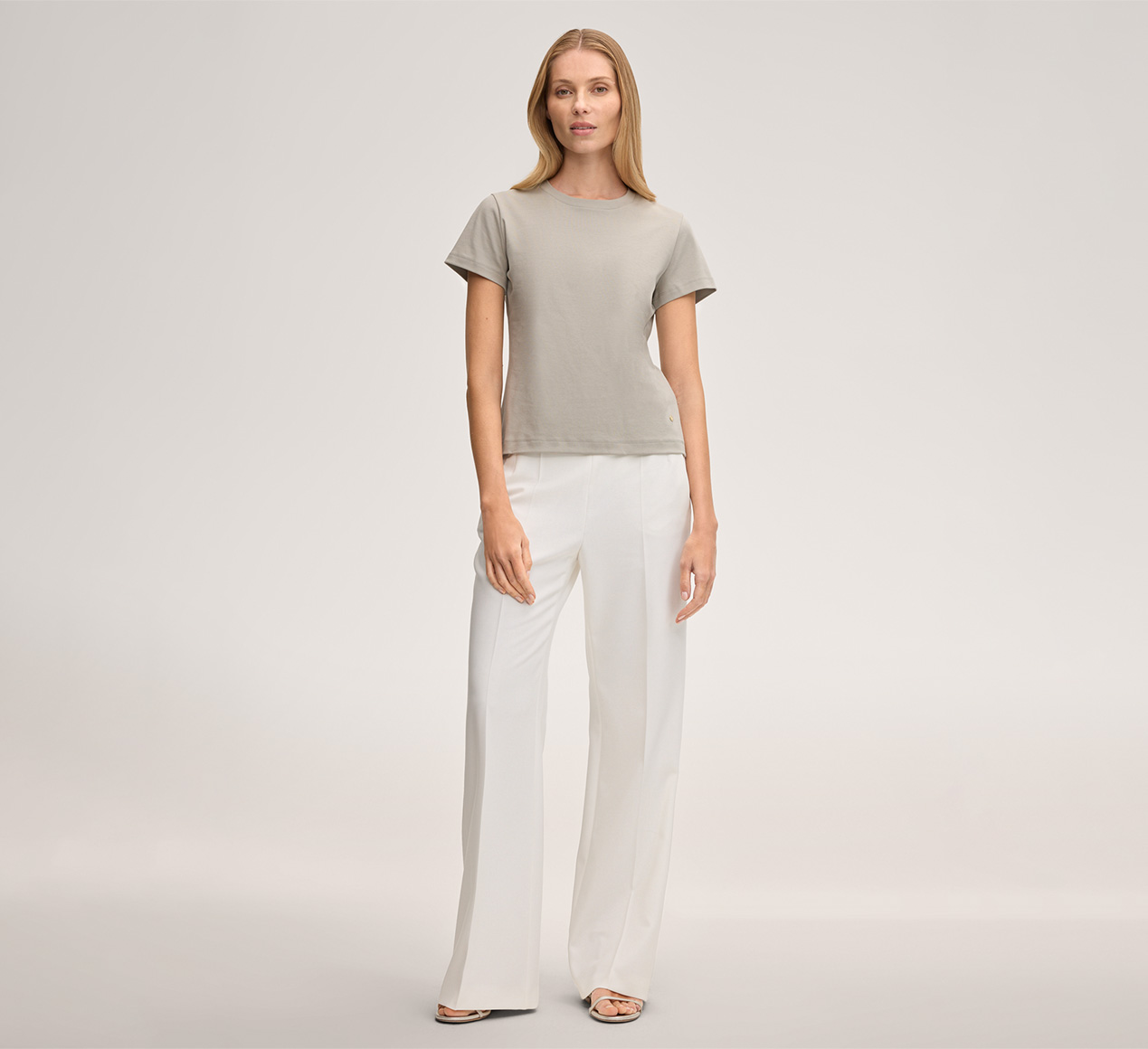 windsor. präsentiert das Produkt Baumwoll-Interlock T-Shirt in Greige aus der Kategorie T-Shirts & Sweatshirts