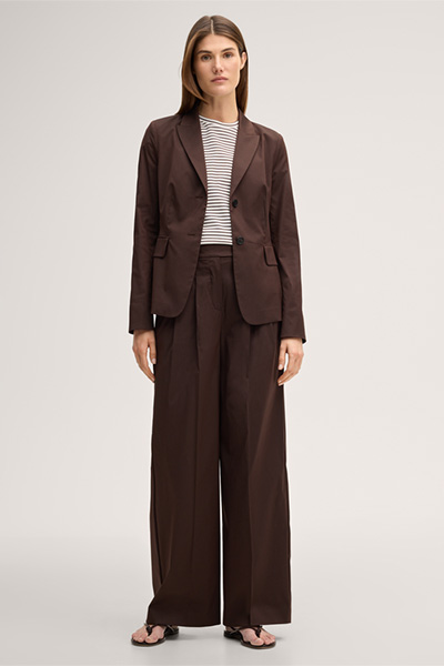 Pantalon palazzo en coton stretch à pinces, couleur marron foncé