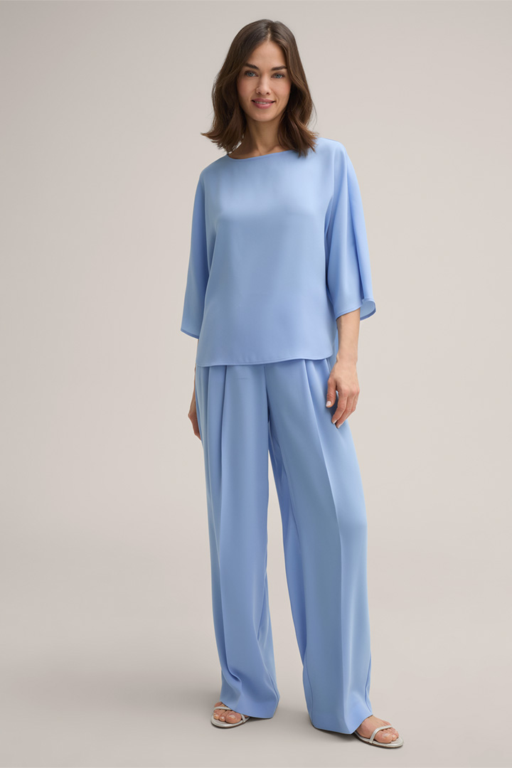 Shop the look: Crêpe-Kombination in Hellblau