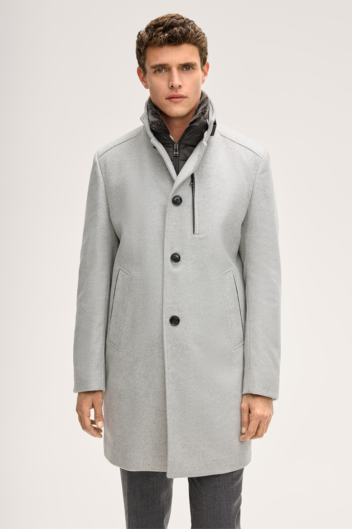 Leads to product detail page "Rivano Stand-up Collar Coat with Cashmere and a Lambskin Collar in Light Grey"