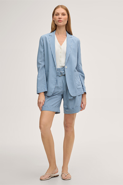 Viskosemix-Blazer in Hellblau-Ecru gestreift