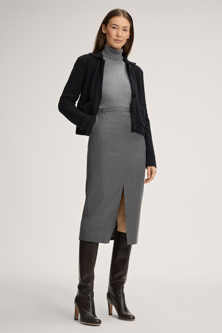 Führt zu Produktdetailseite „Nadelstreifen-Flanell-Midi-Bleistiftrock in Grau"