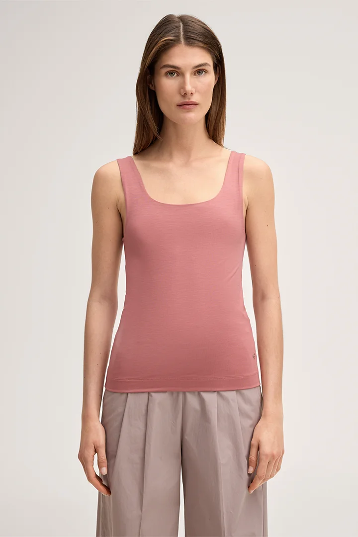 Leads to product detail page "Lyocell stretch top in pink"