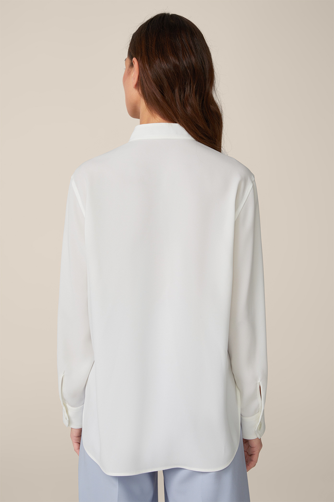 Crêpe Shirt Blouse with Stand-Up Collar in Ecru