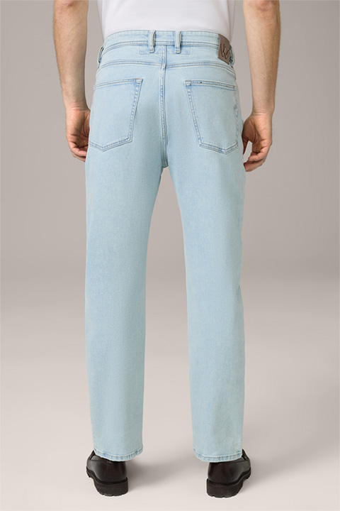 Leads to product detail page "Rome Jeans in washed Denim Blue"