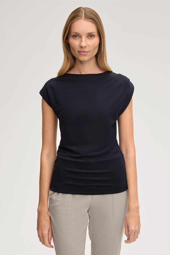 Mène à la page produit « T-shirt en interlock double face, en bleu marine »