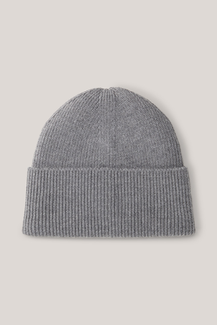 Bonnet en tricot de laine mérinos, en gris-beige