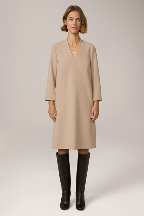 Robe ovoïde en crêpe, beige