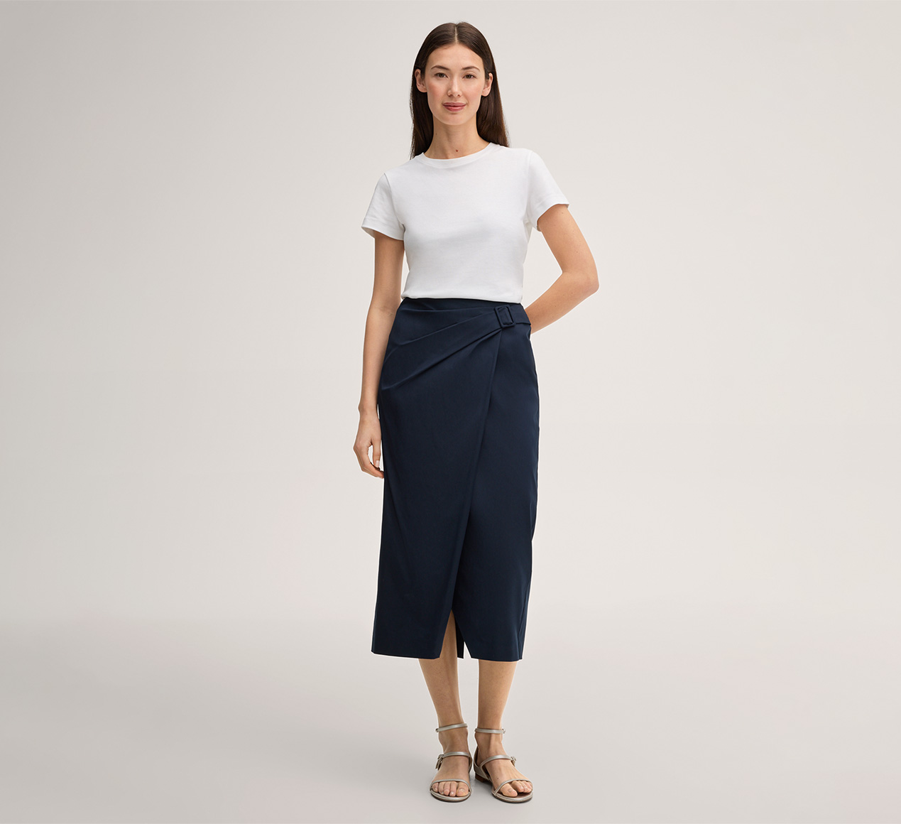 windsor. präsentiert das Produkt Baumwollstretch-Bleistift-Rock in Midi-Länge in Navy aus der Kategorie Röcke