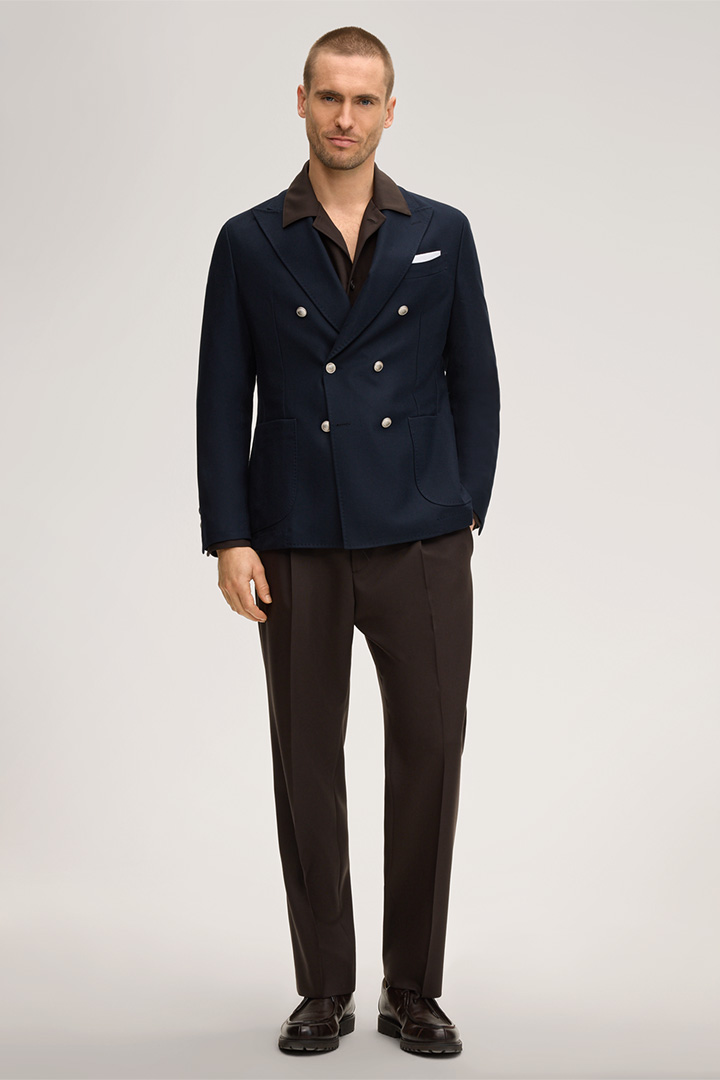 Führt zu Produktdetailseite „Schurwoll-Baukasten-Hose Francos mit Bundfalte in Braun"