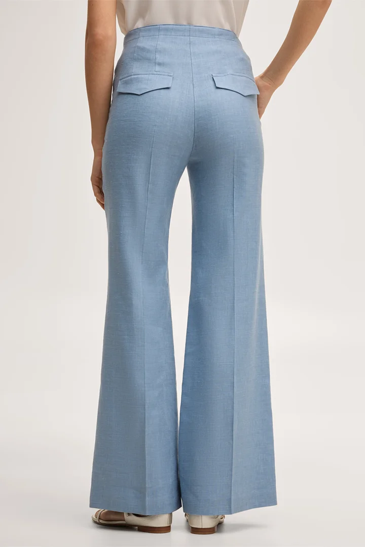 Führt zu Produktdetailseite „Leinenstretch-Marlene-Hose in Hellblau"