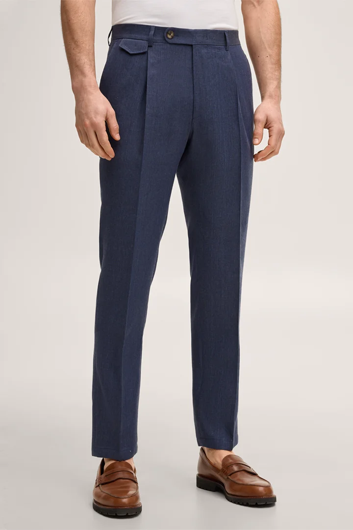 Führt zu Produktdetailseite „Schurwollmix-Baukasten-Hose Silvi mit Leinen und Bundfalte in Blau"