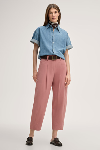 Pantalon ballon en gabardine stretch de coton avec plis à la taille, couleur rose