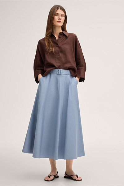Cotton stretch midi skirt with belt in light blue