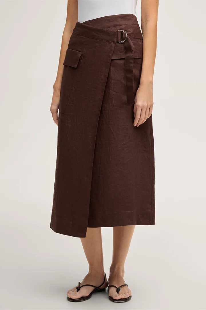 Führt zu Produktdetailseite „Leinen-Wickel-Rock in Midi-Länge in Dunkelbraun"