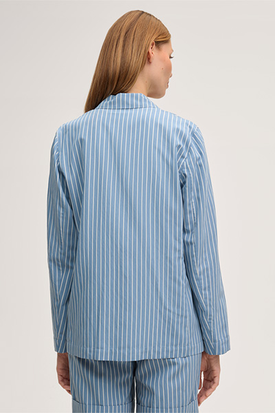 Viskosemix-Blazer in Hellblau-Ecru gestreift