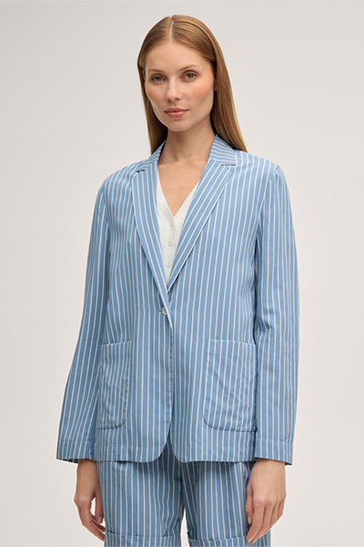 Viskosemix-Blazer in Hellblau-Ecru gestreift