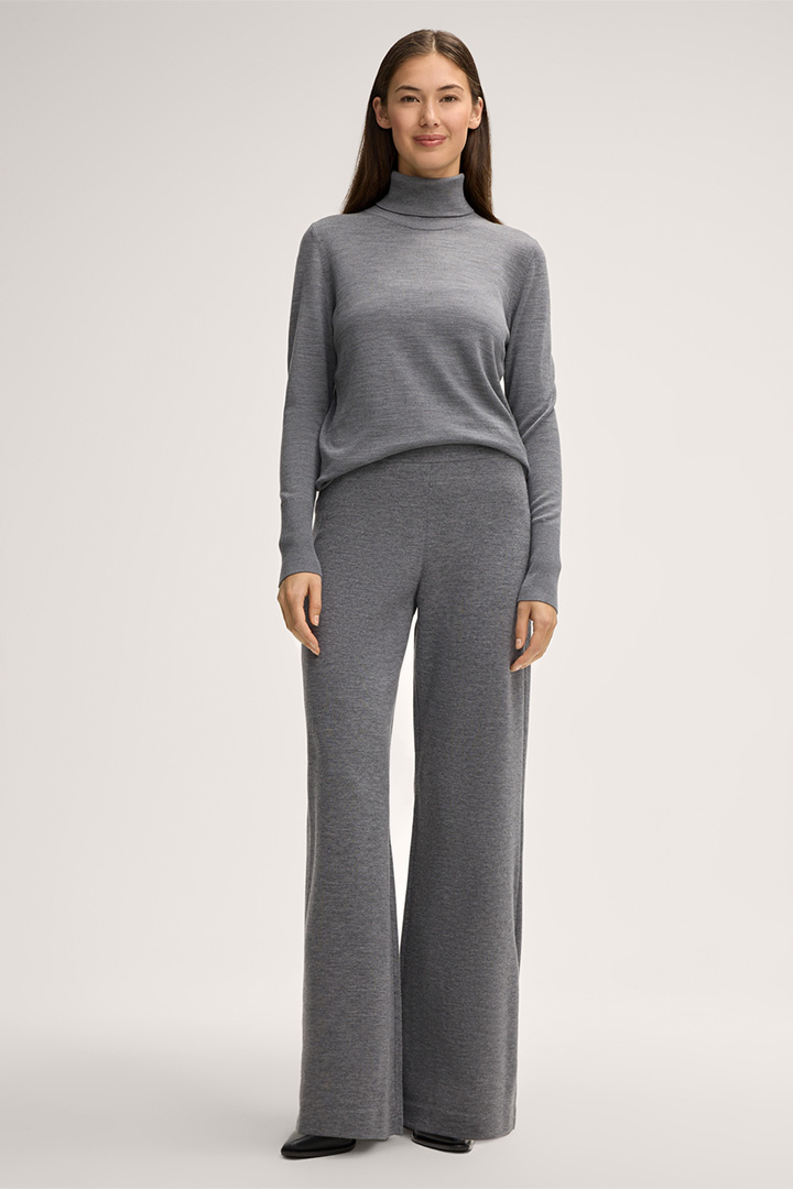 Leads to product detail page "Knitted Merino Marlene Trousers in Beige and Grey"