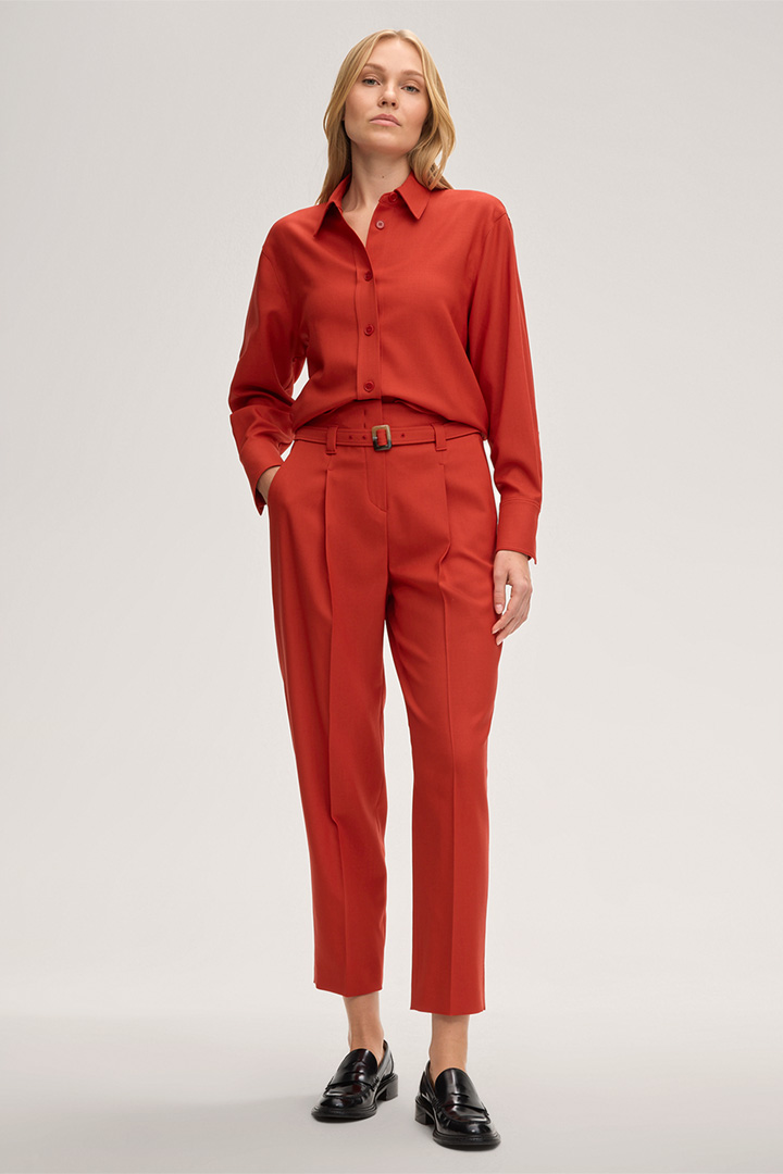 Führt zu Produktdetailseite „Schurwollstretch-Twill-Hose in Rot"