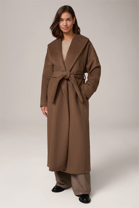 Camel Hair Roben Coat in Brown