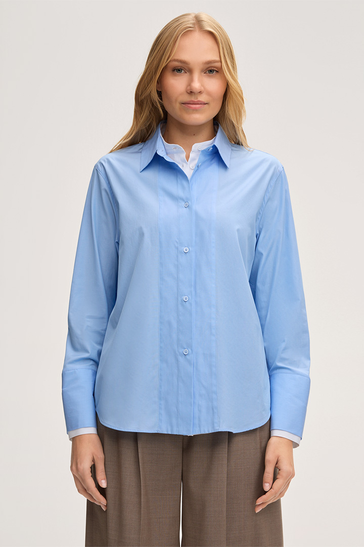 Führt zu Produktdetailseite „Popeline-Baumwoll-Hemdbluse in Hellblau"