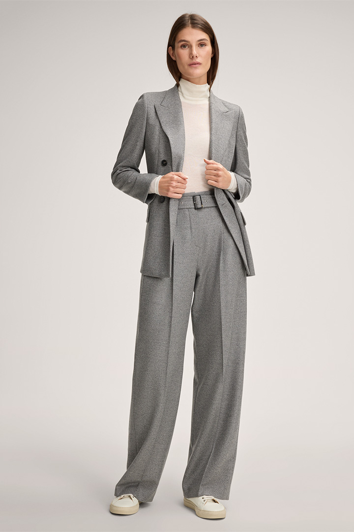 Leads to look detail page “Shop the Look: Wool Trouser Suit in Grey”