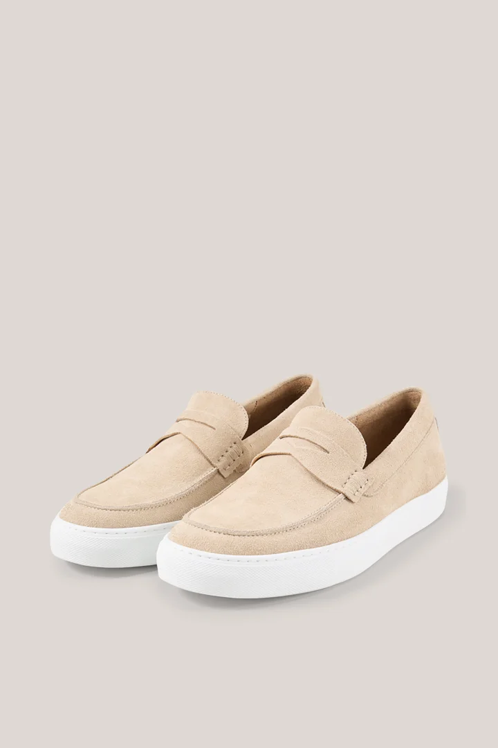Führt zu Produktdetailseite „Loafer aus Veloursleder in Beige by Ludwig Reiter"