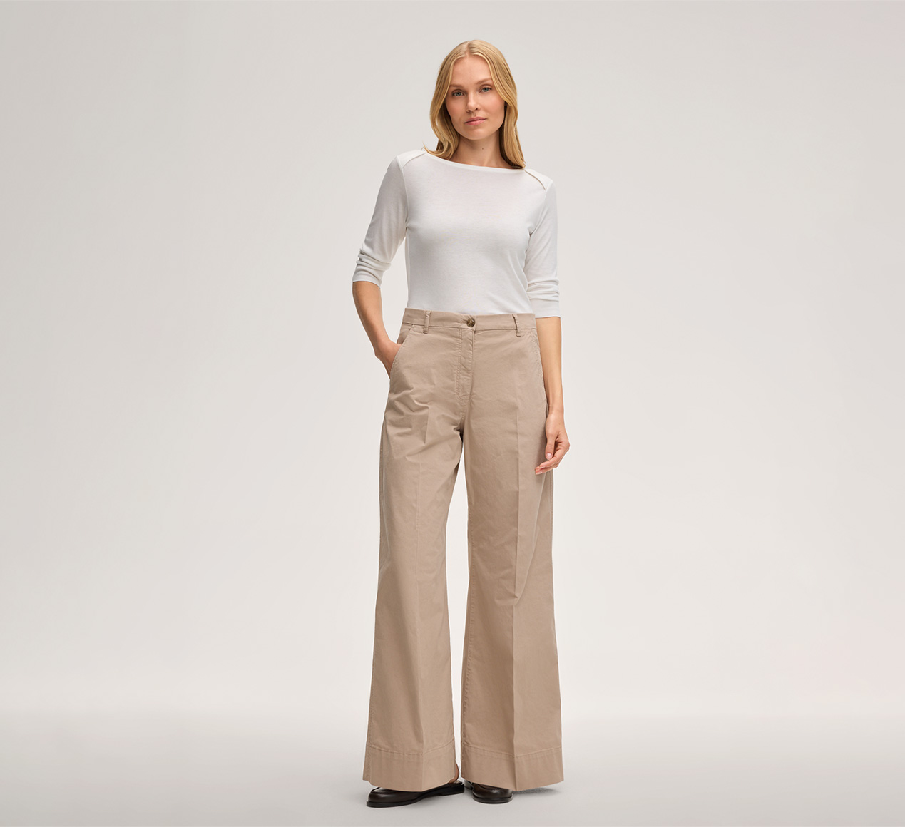 windsor. präsentiert das Produkt Lyocell-Baumwoll-Shirt in Ecru aus der Kategorie T-Shirts & Sweatshirts