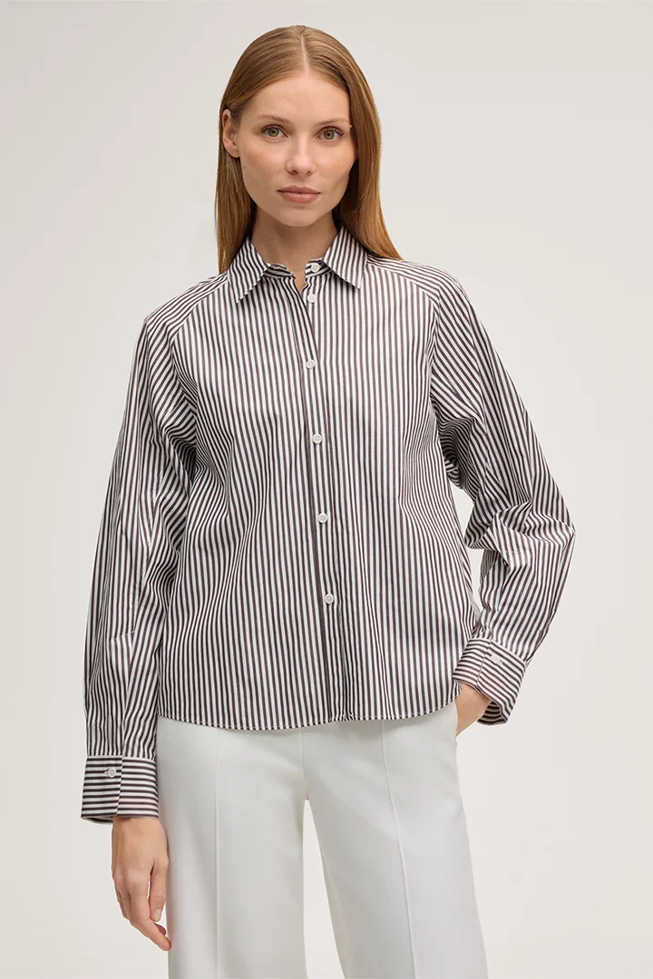 Führt zu Produktdetailseite „Baumwoll-Hemdbluse in Ecru-Dunkelbraun gestreift"