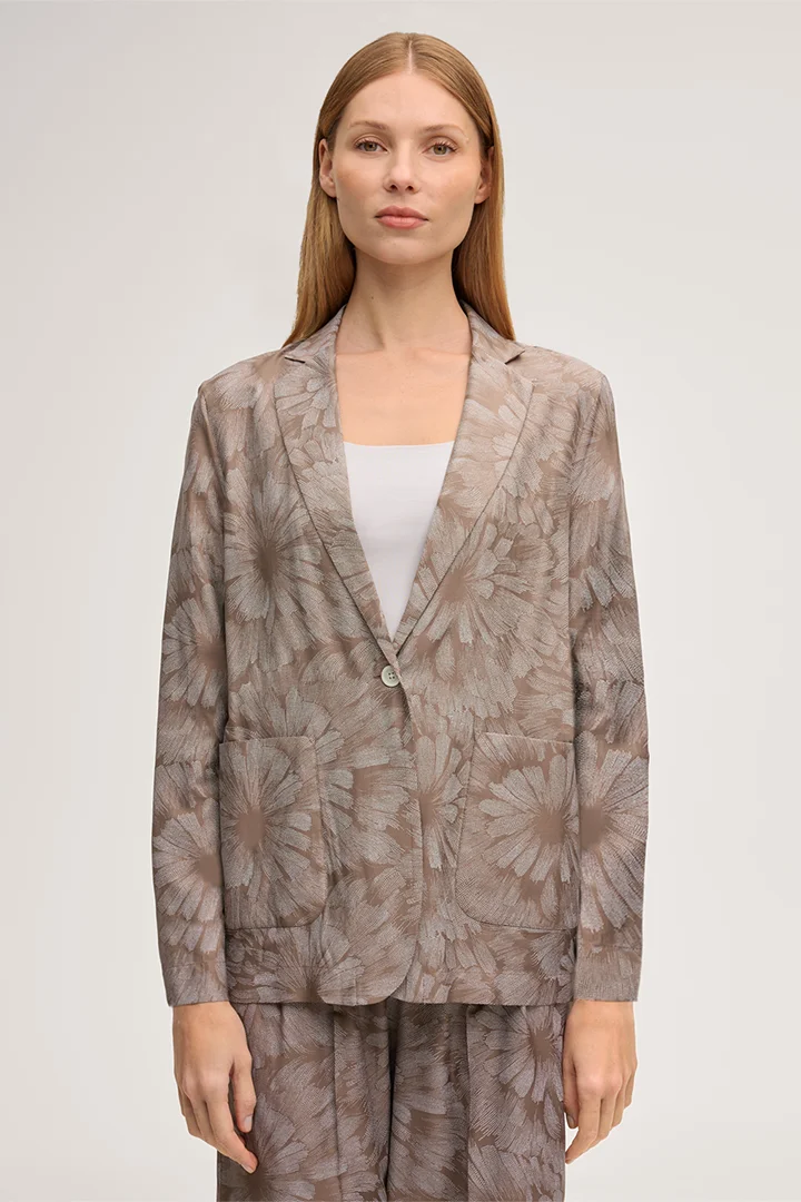 Leads to product detail page "Viscose and silk blend printed blazer in brown"