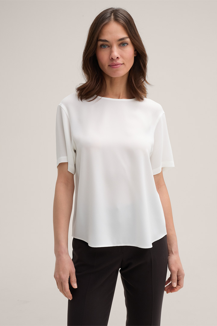 Crêpe Short-Sleeved Blouse in Ecru 