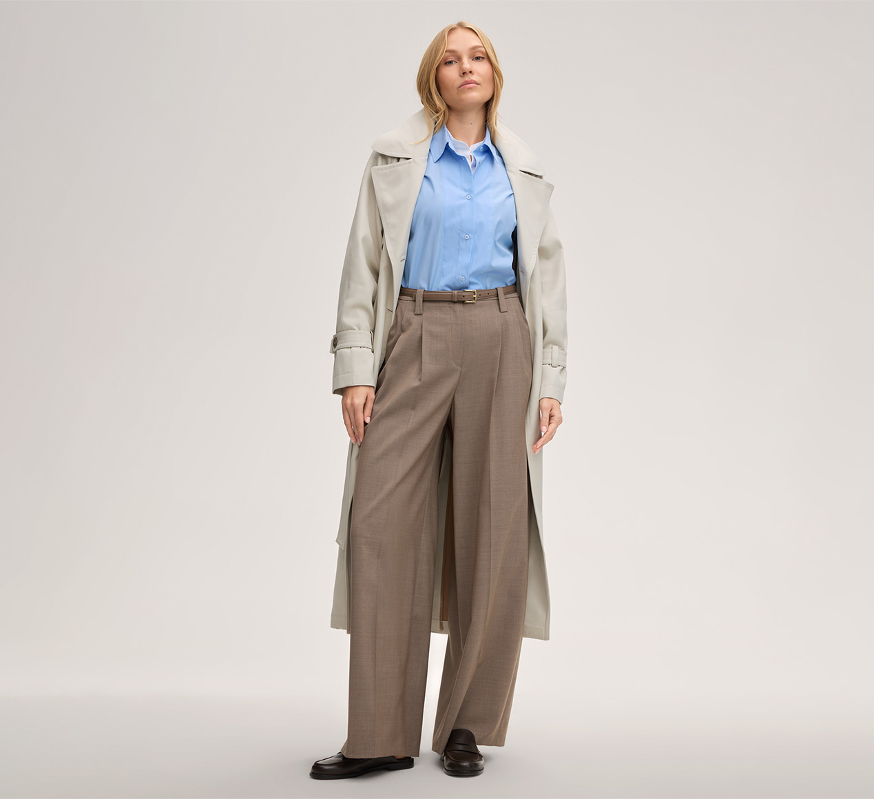 windsor. präsentiert das Produkt Schurwoll-Bundfalten-Palazzo-Hose in Taupe aus der Kategorie Hosen & Jeans