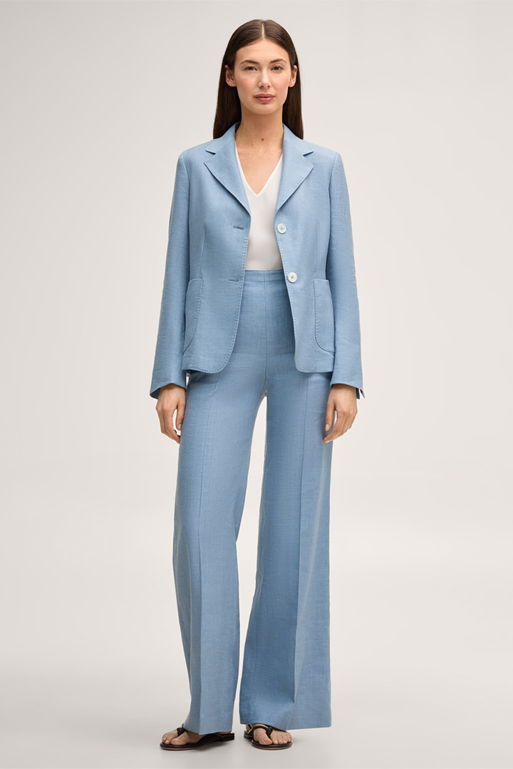 Accède à la page de détails du look « Shop the Look : Tailleur-pantalon en lin stretch »