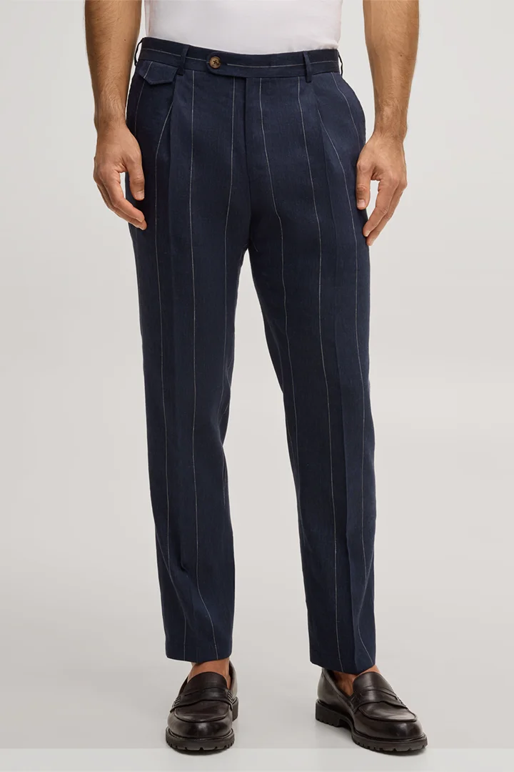 Führt zu Produktdetailseite „Leinenmix-Baukasten-Hose Silvi mit Schurwolle in Navy mit Nadelstreifen"