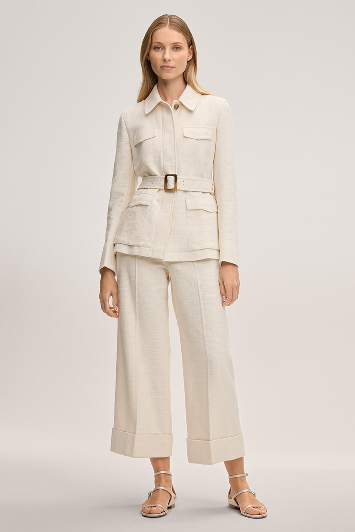Führt zu Look-Detailseite „Shop the look: Baumwollmix-Hosenanzug in Ecru“