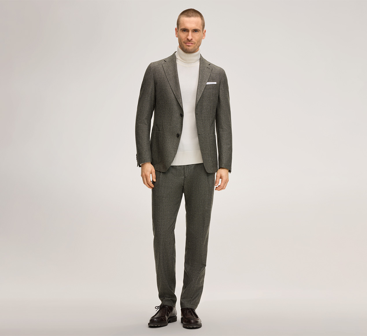 windsor. präsentiert das Produkt Schurwoll-Baukasten-Hose Flomo mit Bundfalte in Grün strukturiert aus der Kategorie Hosen & Jeans