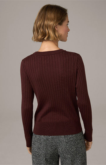 Schurwoll-Seidenmix-Ripp-Strick-Pullover in Rotbraun