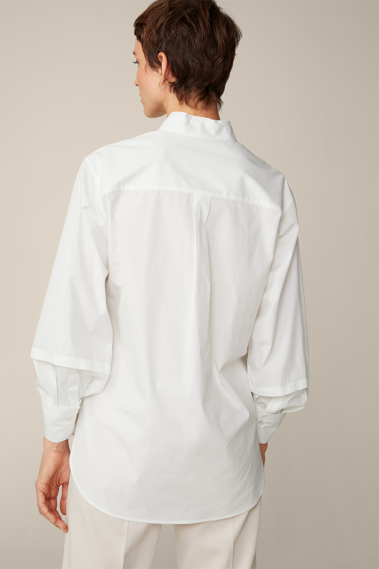 Popeline-Long-Bluse mit Stehkragen in Weiß - im windsor. Online-Shop