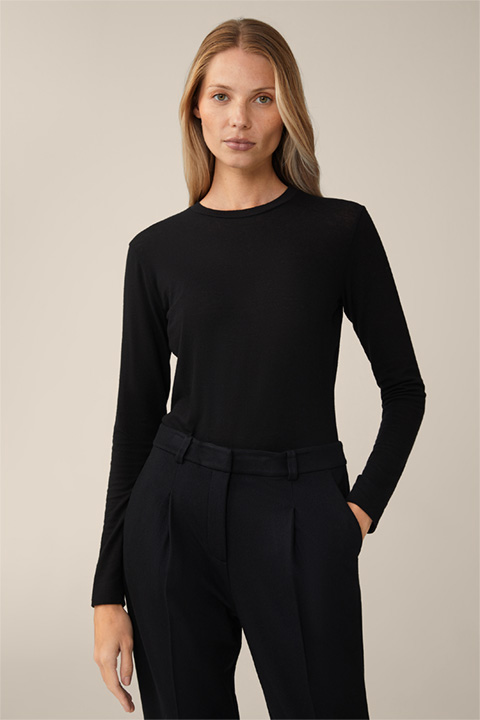 Lyocell-Wool Round Neck Pullover in Black