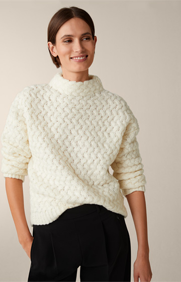 Wool Blend Knitted Sweater with Cashmere in Ecru, textured